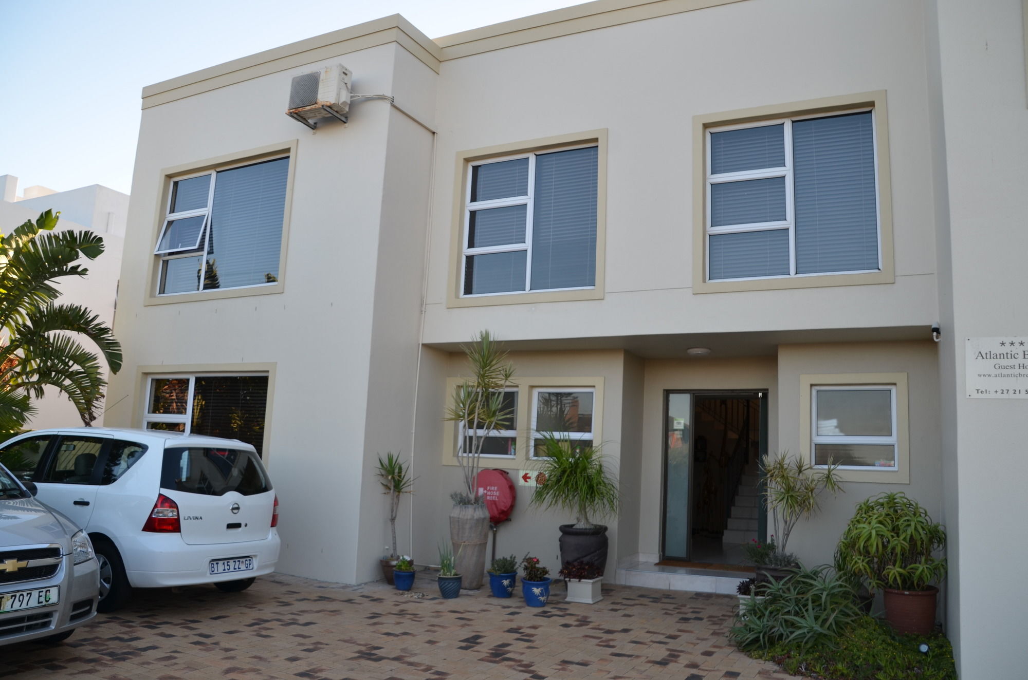 Atlantic Breeze Hotel Cape Town Exterior photo
